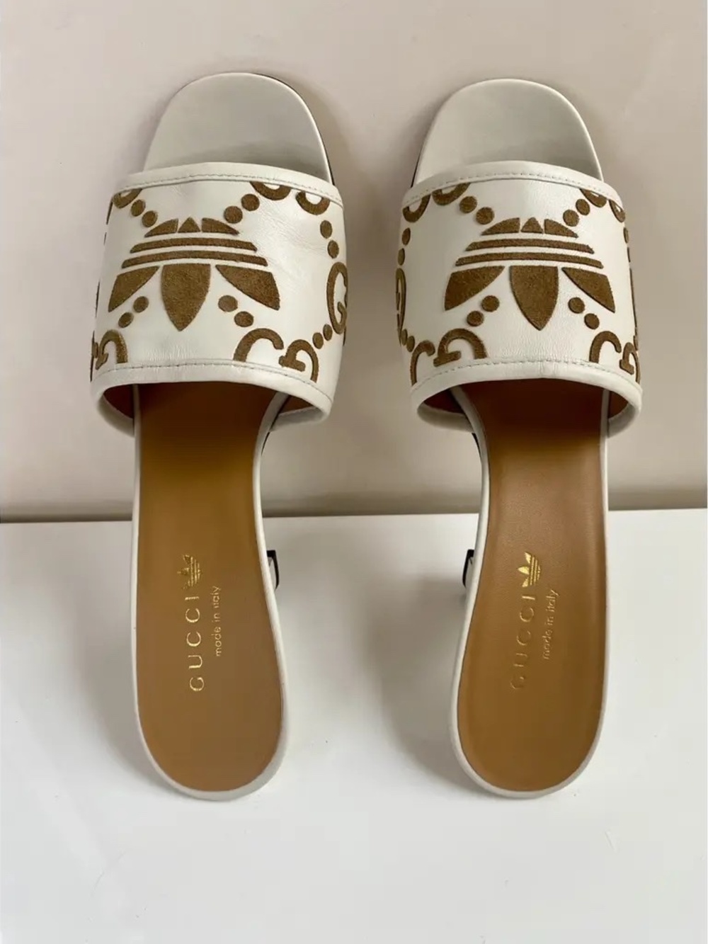 NIB Women's Gucci X Adidas Leather Logo Pumps Sandals Shoes 39.5 - Picture 6 of 7